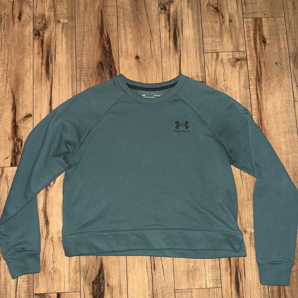 Green under Armour cropped sweatshirt